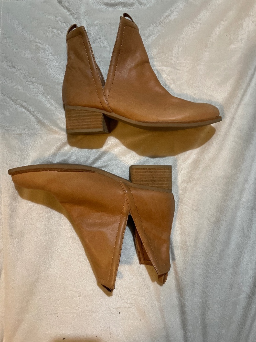 Jeffrey Campbell Oriley Booties size 9M - Picture 6 of 8